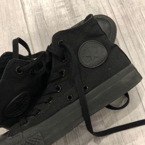 Black converse high tops